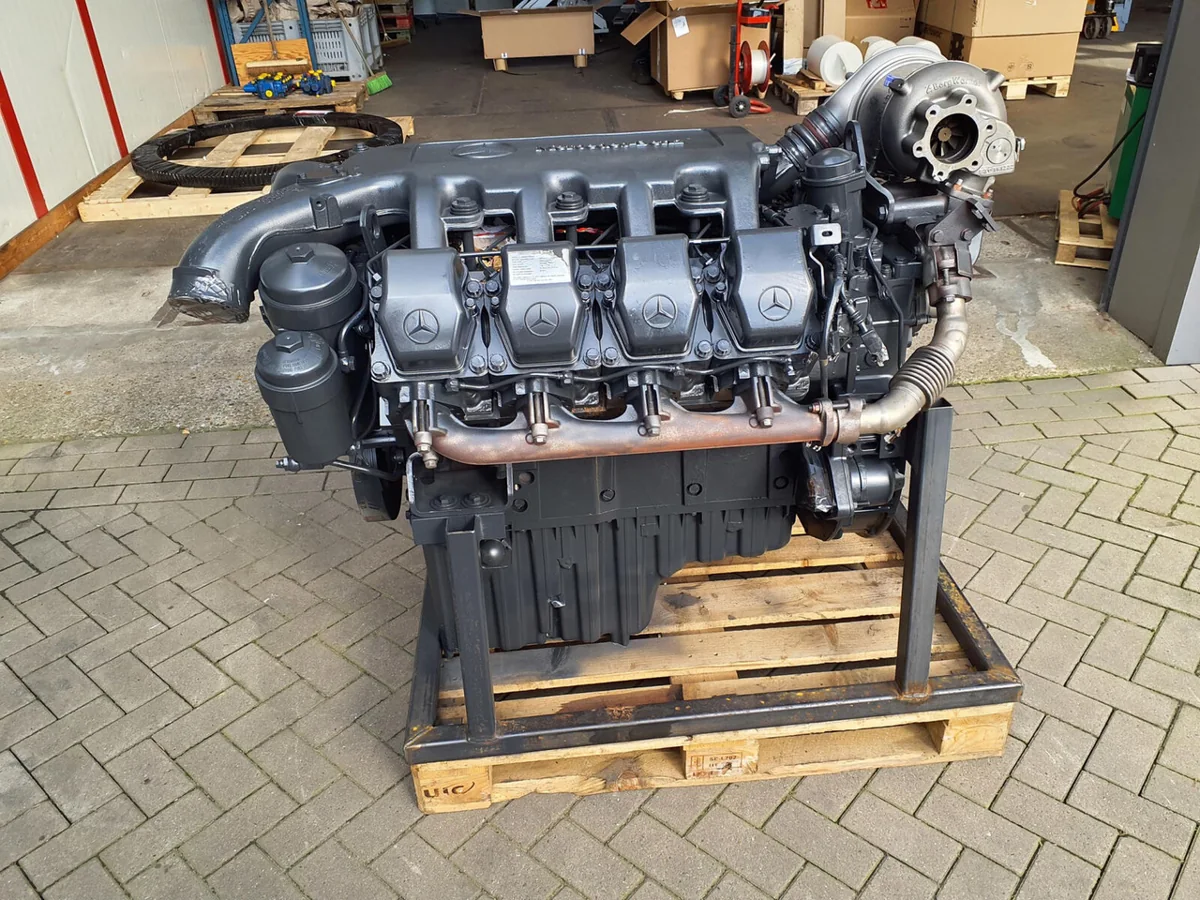 Mercedes-Benz OM502 LA V8 Engine product image