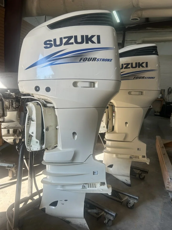 Suzuki DF250 Outboard product image